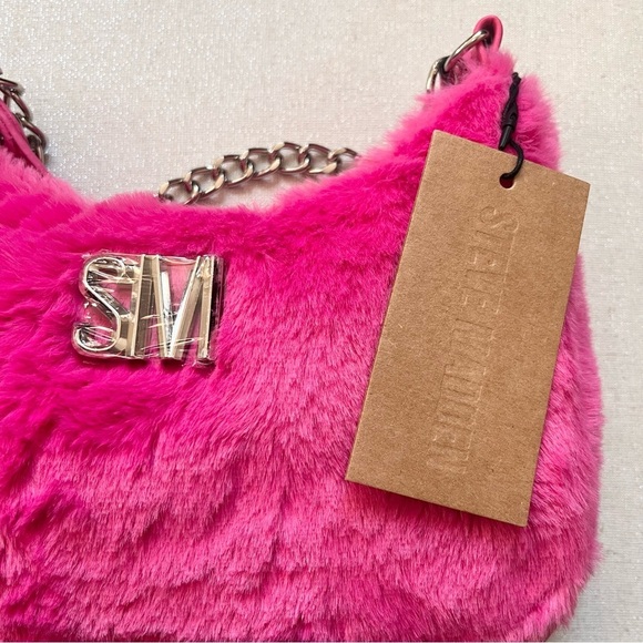 STEVE MADDEN- NWT Hot Pink Fur Shoulder Bag with Chain Detail - Picture 5 of 10
